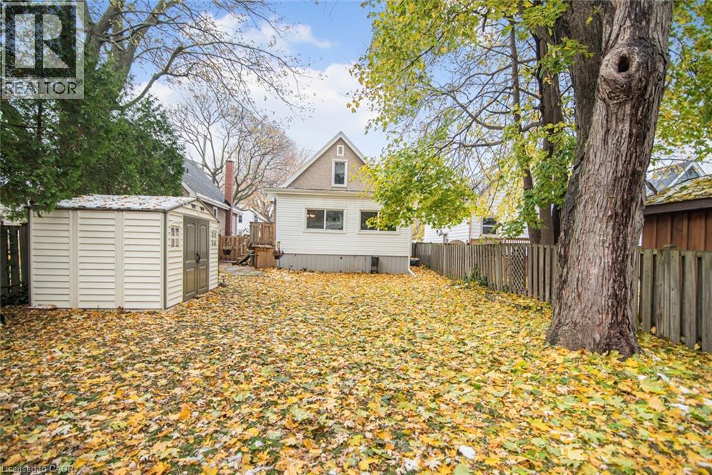 199 East 21st Street, Hamilton, Ontario L8V 2T6 - Photo 33 - 40788422