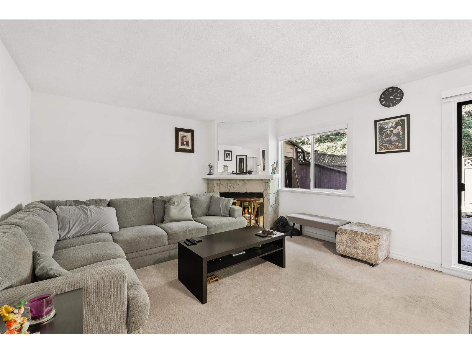 13345 70b Avenue, Surrey, British Columbia  V3W 7Z3 - Photo 3 - R3065624