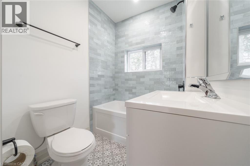 105 Aikman Avenue, Hamilton, Ontario L8M 1R1 - Photo 9 - 40788245