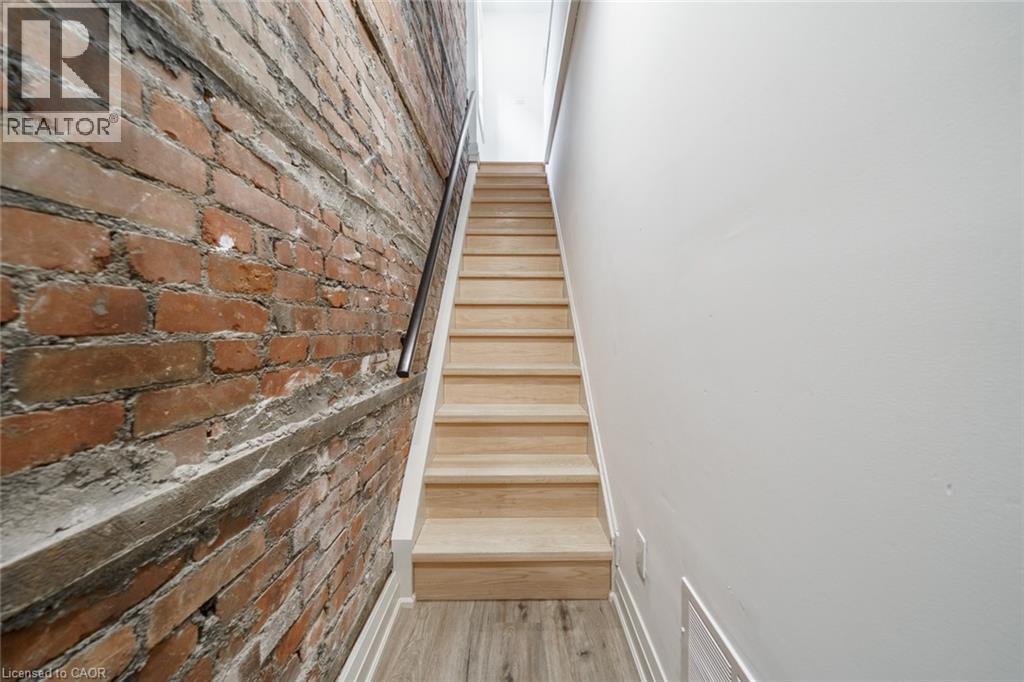 105 Aikman Avenue, Hamilton, Ontario L8M 1R1 - Photo 5 - 40788245