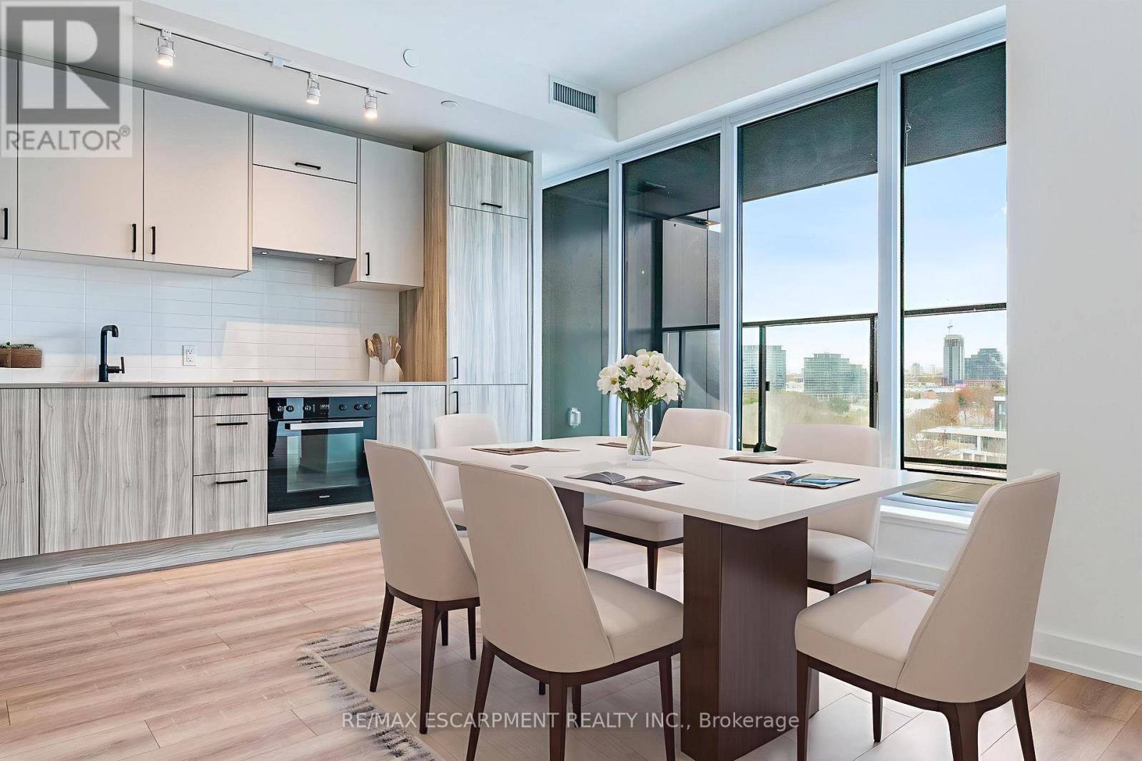 715 - 1 Quarrington Lane, Toronto, Ontario  M3C 0S4 - Photo 2 - C12546836