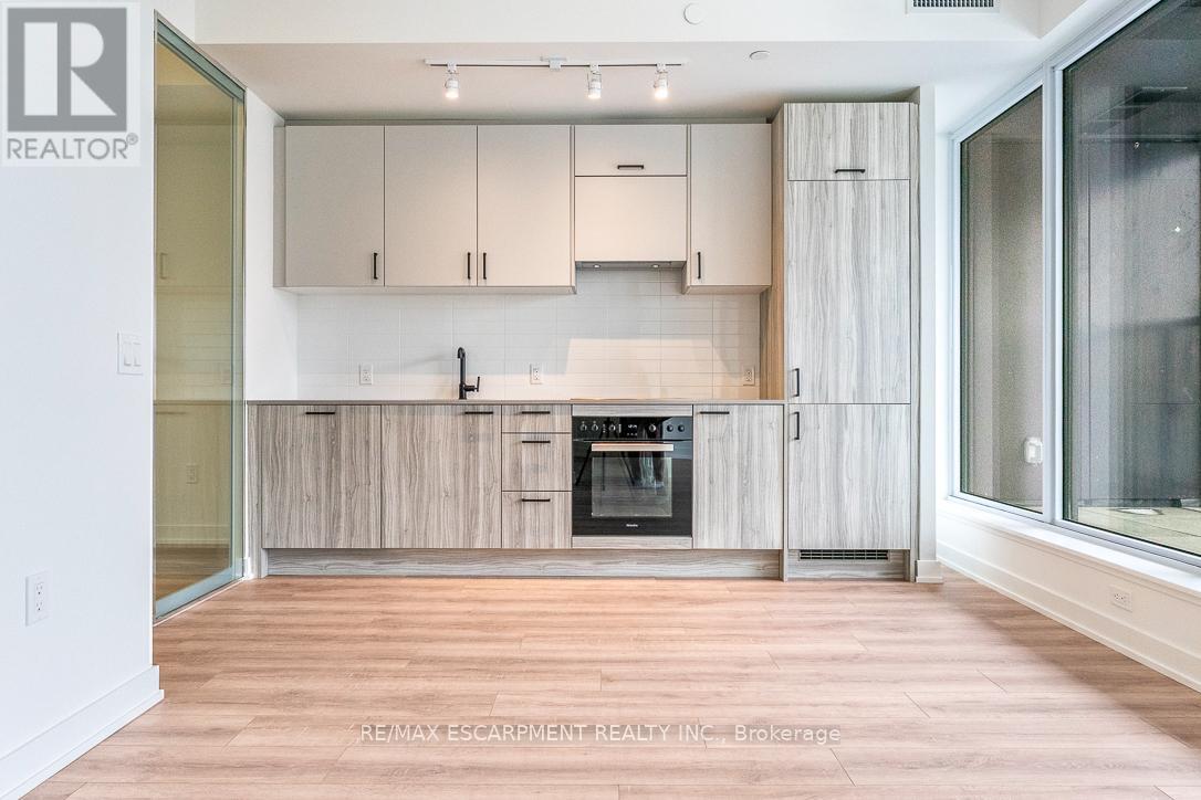 715 - 1 Quarrington Lane, Toronto, Ontario  M3C 0S4 - Photo 3 - C12546836