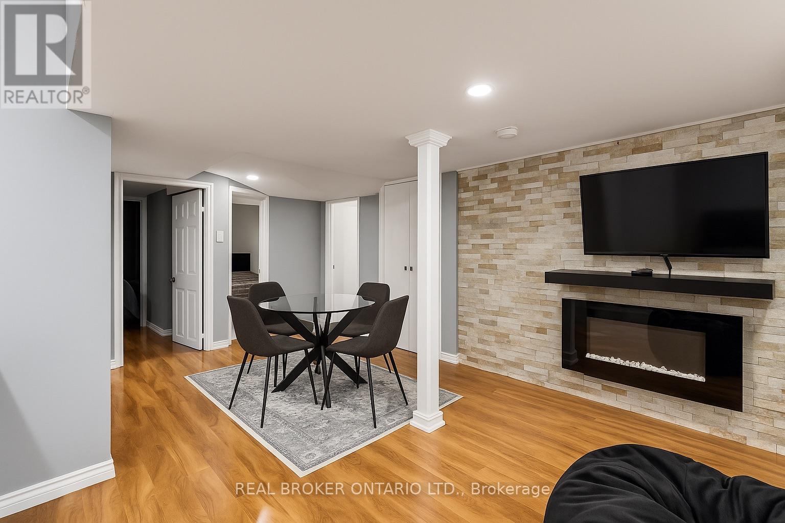 210 Miller Drive, Halton Hills, Ontario L7G 6N3 - Photo 12 - W12542472