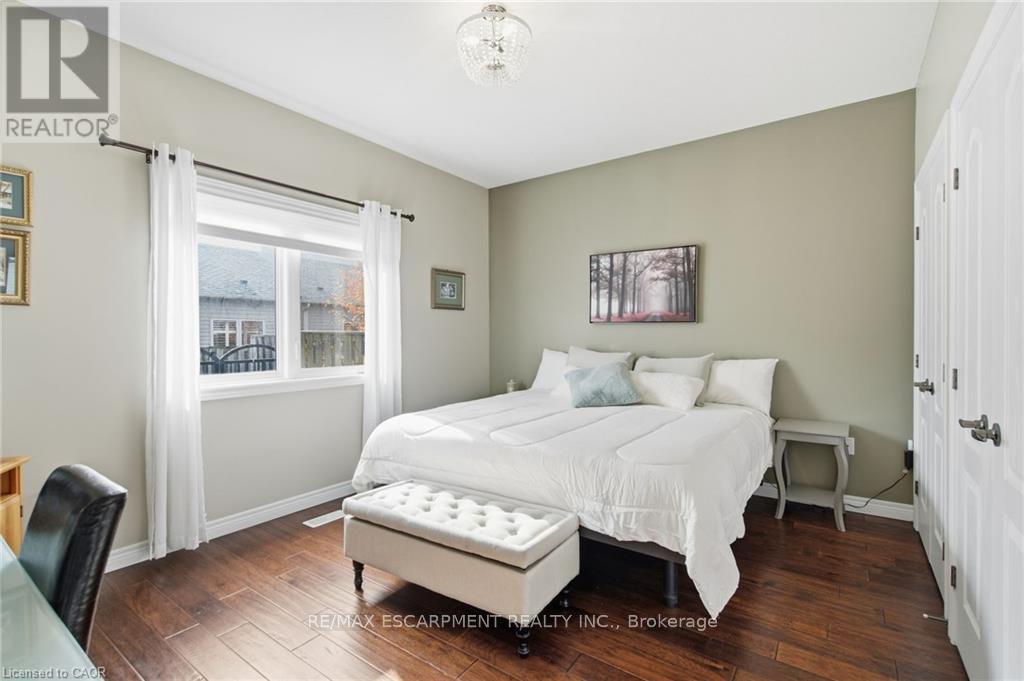 4 Hillgartner Lane, Hamilton, Ontario  L0R 1C0 - Photo 17 - X12542536