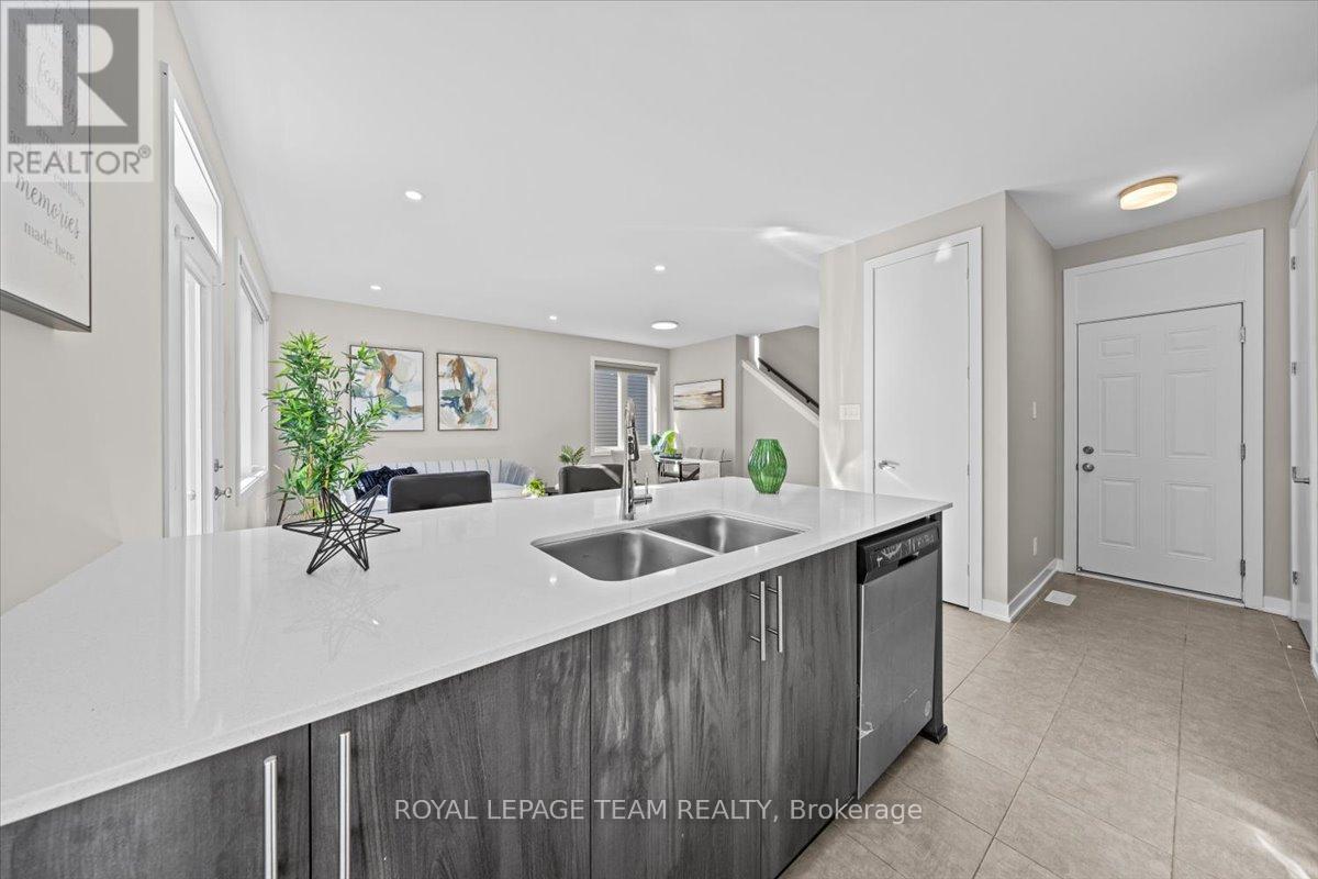 426 Epoch Street, Ottawa, Ontario  K2J 6X7 - Photo 12 - X12469227