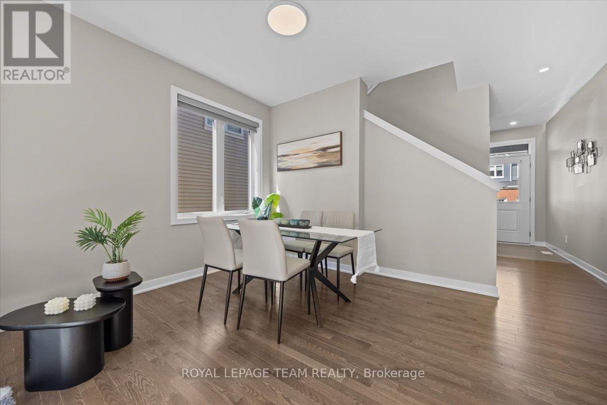 426 Epoch Street, Ottawa, Ontario  K2J 6X7 - Photo 5 - X12469227