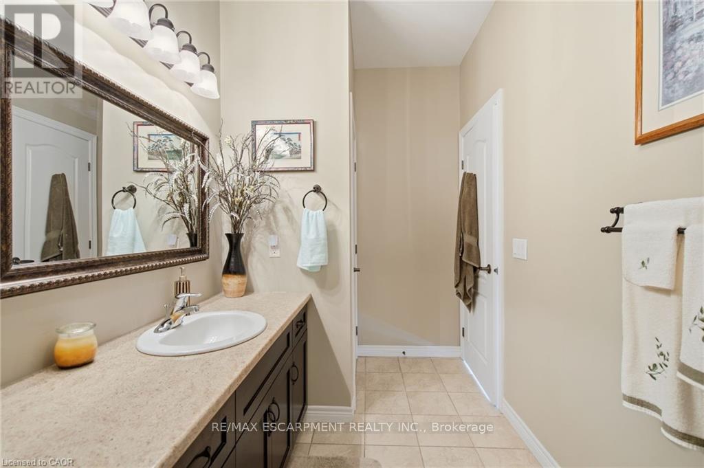 4 Hillgartner Lane, Hamilton, Ontario  L0R 1C0 - Photo 21 - X12542536