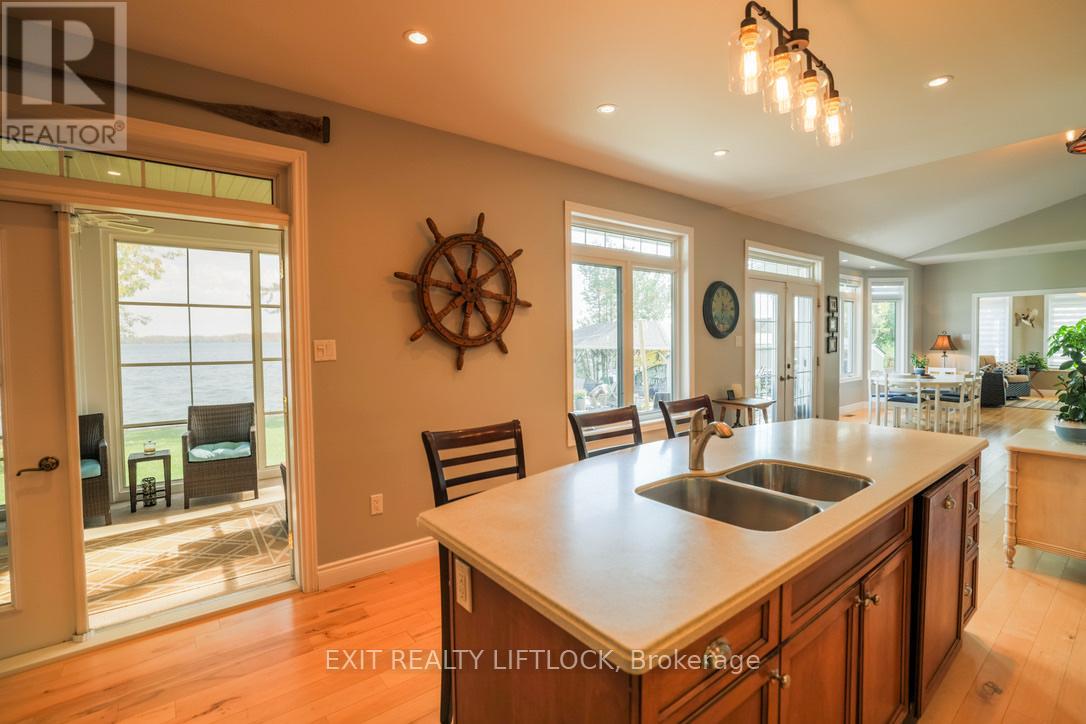 129 Stinson's Bay Road, Kawartha Lakes, Ontario  K0M 1N0 - Photo 15 - X12547026