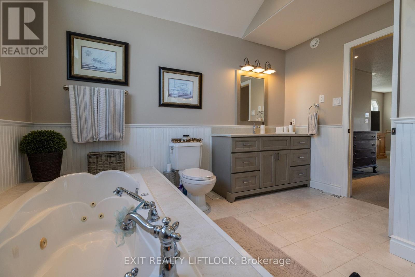 129 Stinson's Bay Road, Kawartha Lakes, Ontario  K0M 1N0 - Photo 29 - X12547026