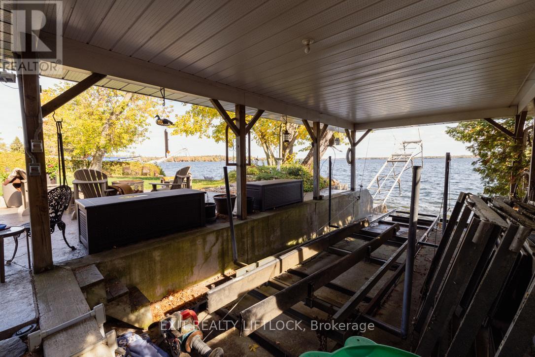 129 Stinson's Bay Road, Kawartha Lakes, Ontario  K0M 1N0 - Photo 6 - X12547026