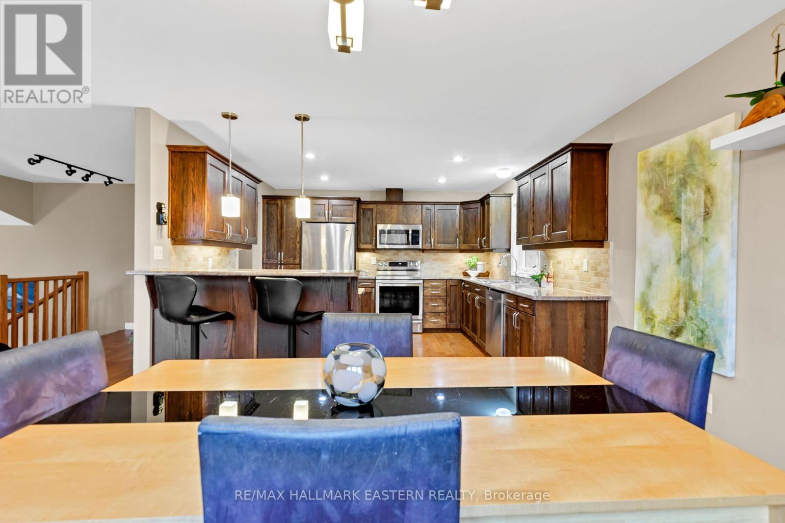 55 Goodman Road, Kawartha Lakes, Ontario K0M 1N0 - Photo 10 - X12547110