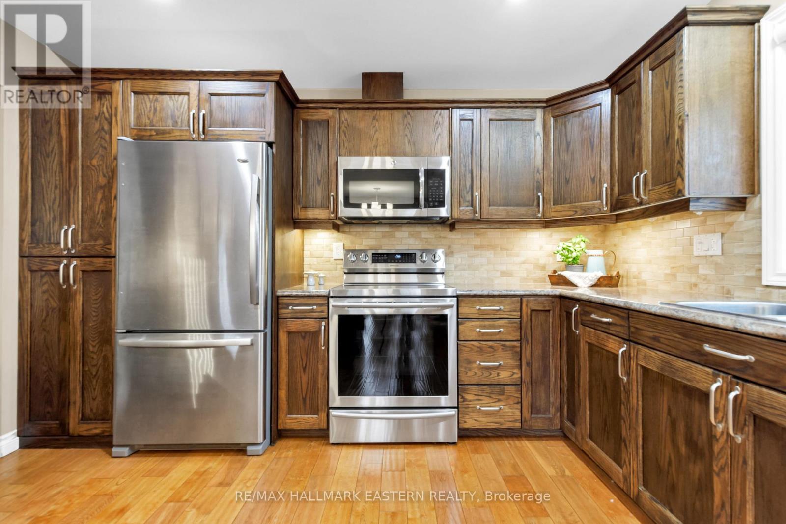 55 Goodman Road, Kawartha Lakes, Ontario K0M 1N0 - Photo 18 - X12547110