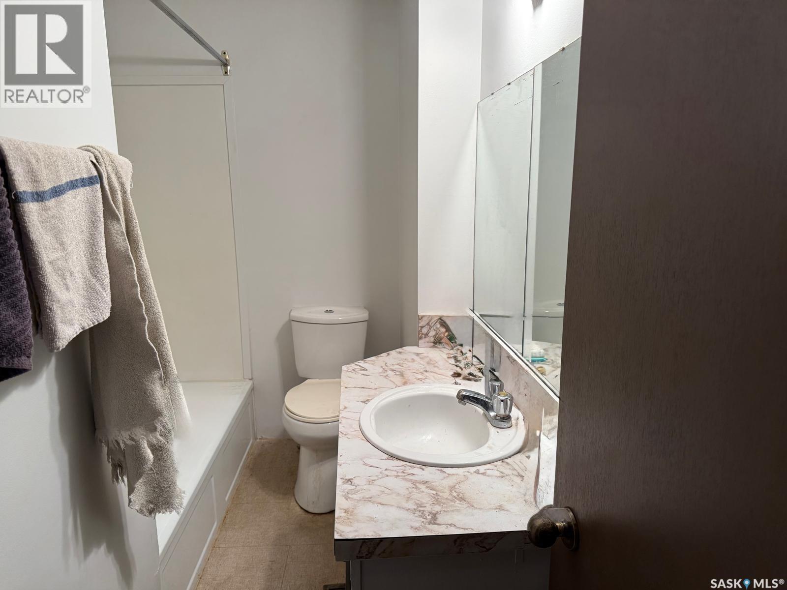 1140 Coteau Street W, Moose Jaw, Saskatchewan  S6H 5G6 - Photo 12 - SK024077