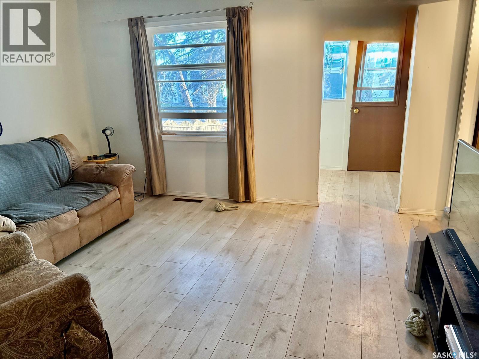 1140 Coteau Street W, Moose Jaw, Saskatchewan  S6H 5G6 - Photo 5 - SK024077