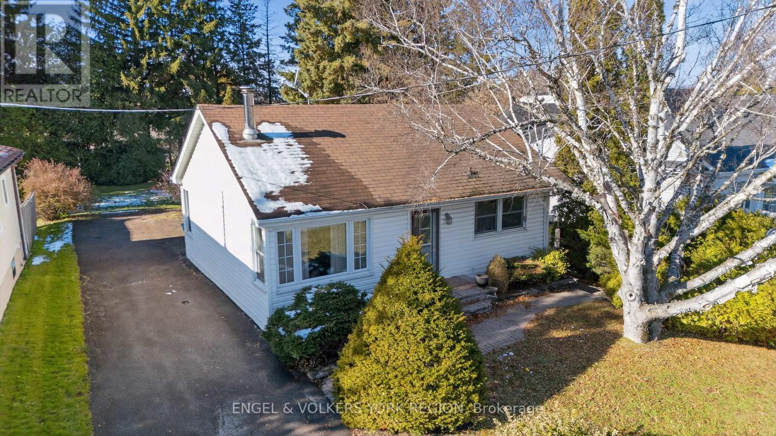 13132 KEELE STREET, King, Ontario