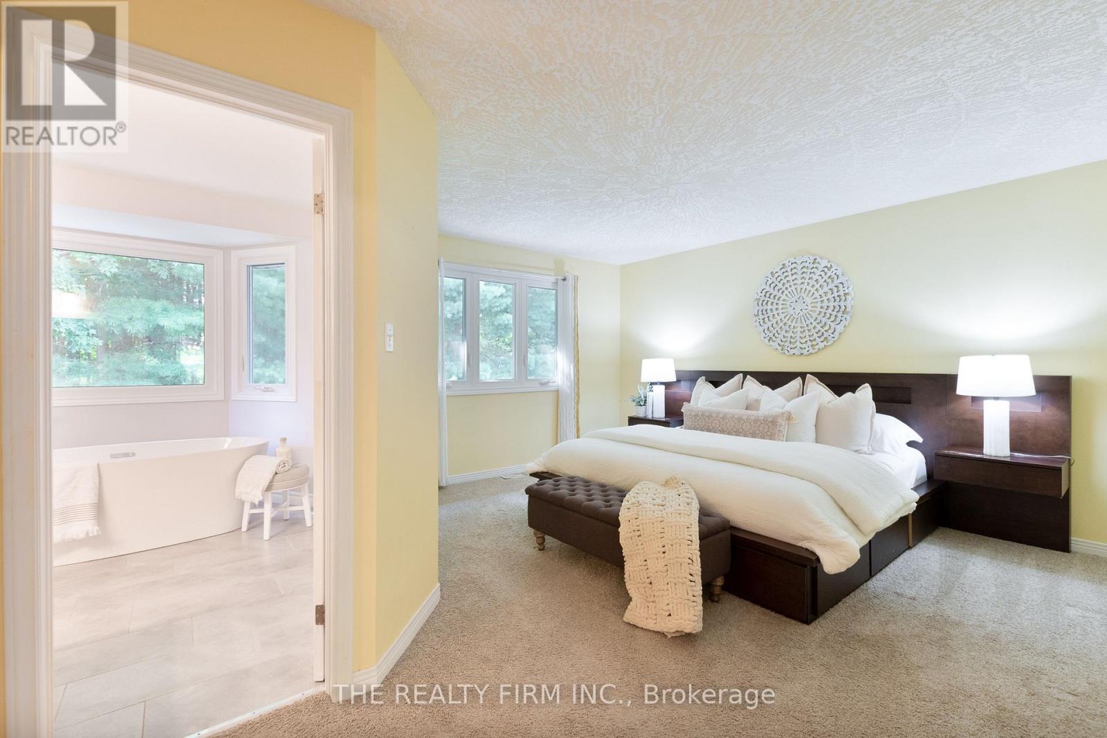 512 Riverview Drive, Strathroy-Caradoc, Ontario  N7G 4B4 - Photo 18 - X12547046