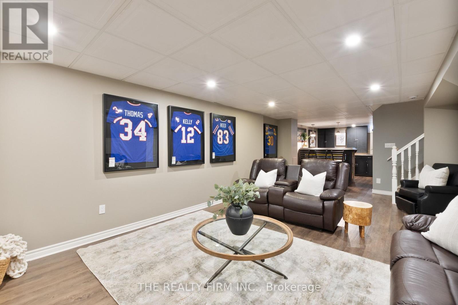 512 Riverview Drive, Strathroy-Caradoc, Ontario  N7G 4B4 - Photo 32 - X12547046