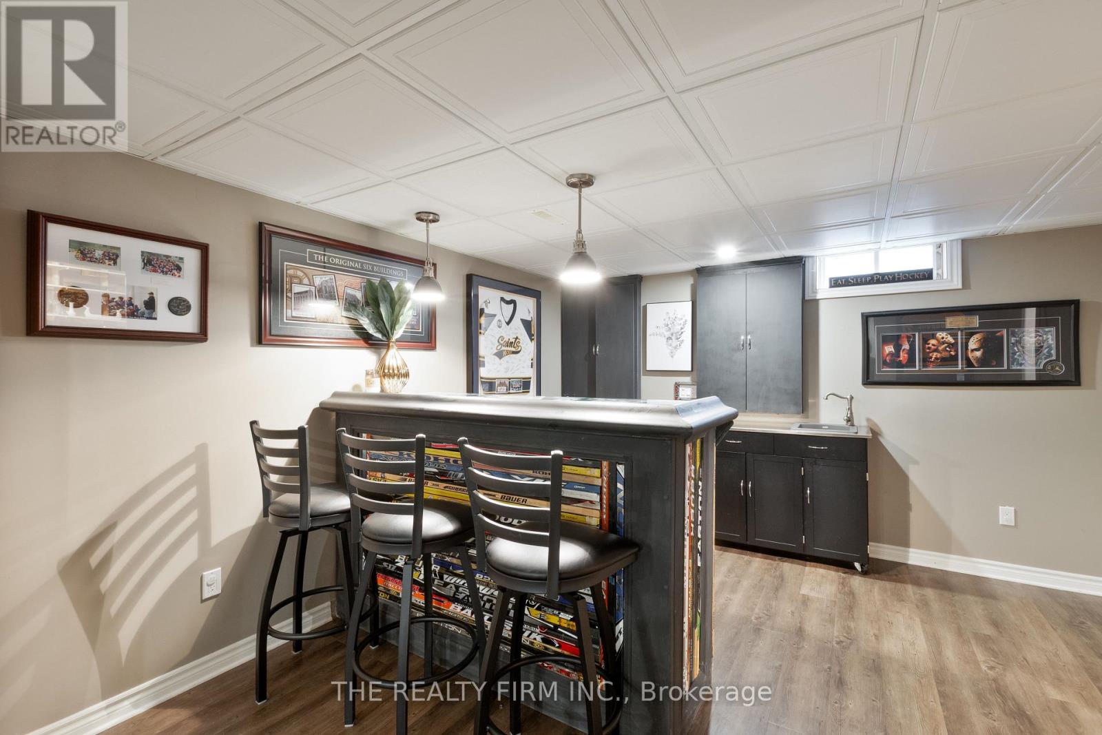 512 Riverview Drive, Strathroy-Caradoc, Ontario  N7G 4B4 - Photo 34 - X12547046