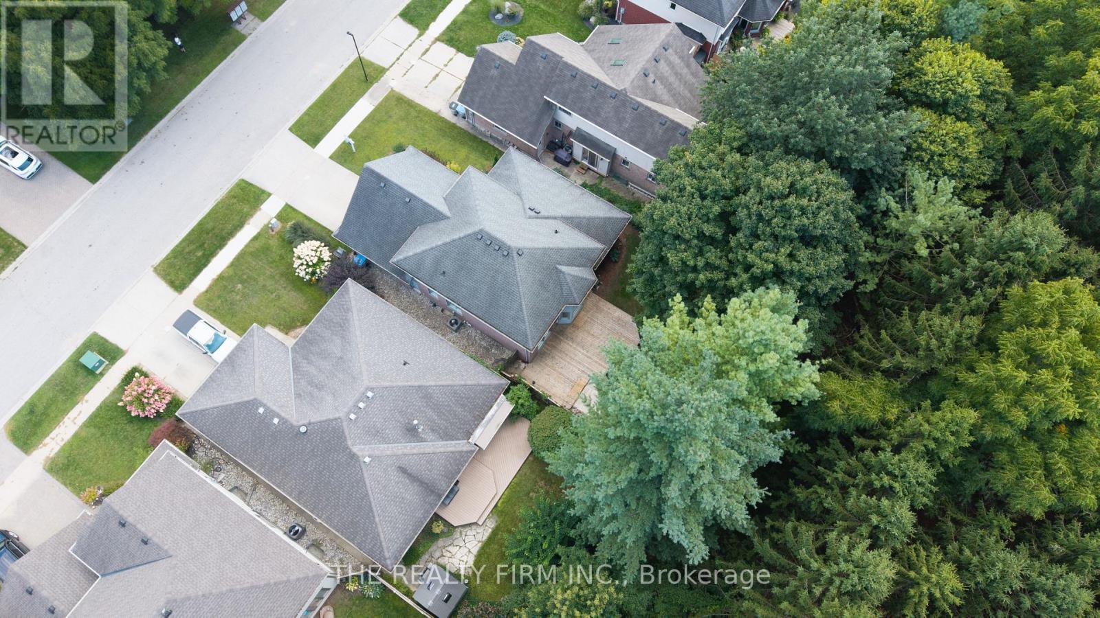 512 Riverview Drive, Strathroy-Caradoc, Ontario  N7G 4B4 - Photo 43 - X12547046