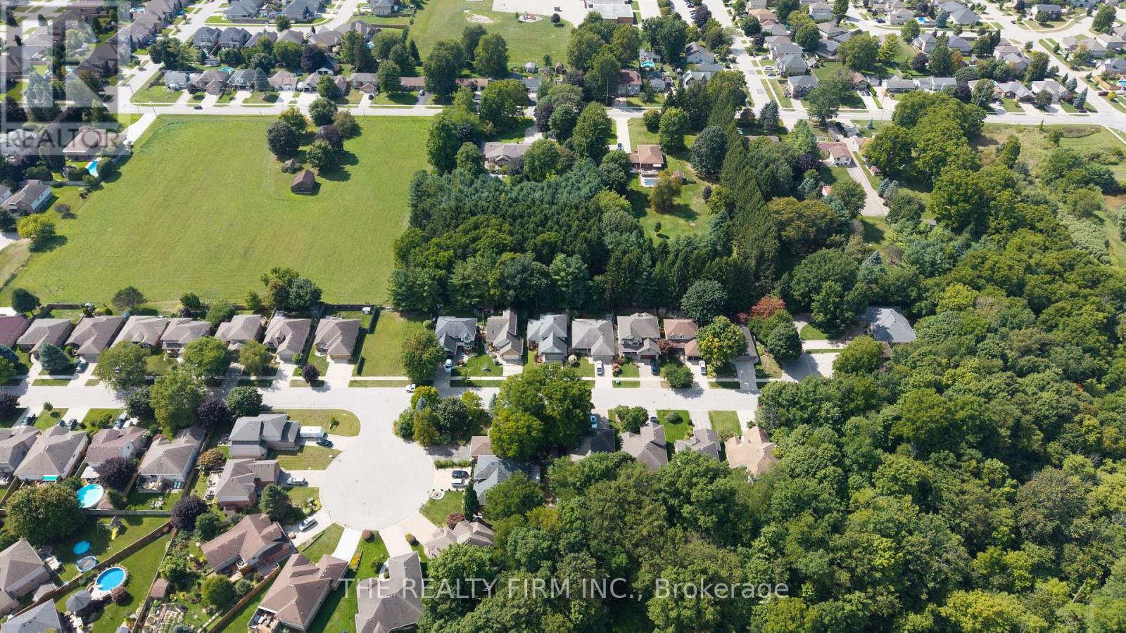 512 Riverview Drive, Strathroy-Caradoc, Ontario  N7G 4B4 - Photo 44 - X12547046