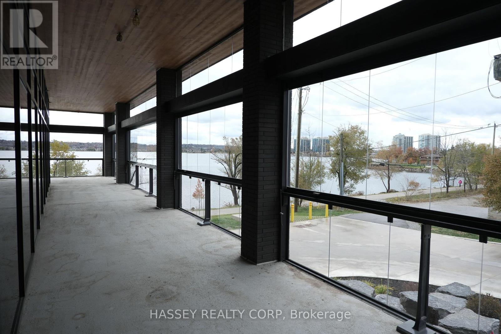 C1 - 185 Dunlop Street E, Barrie (Lakeshore), Ontario  L4M 0L7 - Photo 11 - S12546888