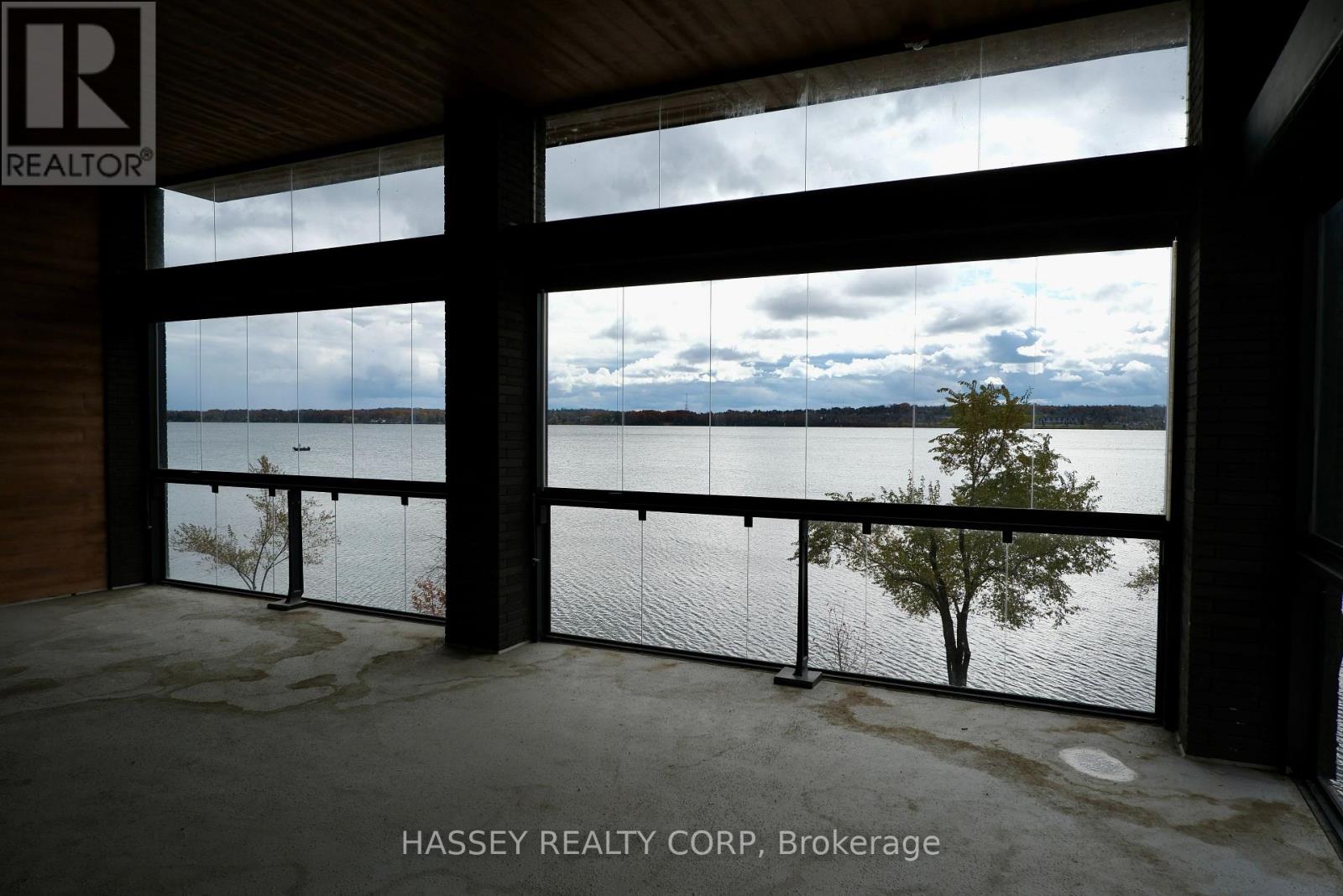 C1 - 185 Dunlop Street E, Barrie (Lakeshore), Ontario  L4M 0L7 - Photo 12 - S12546888