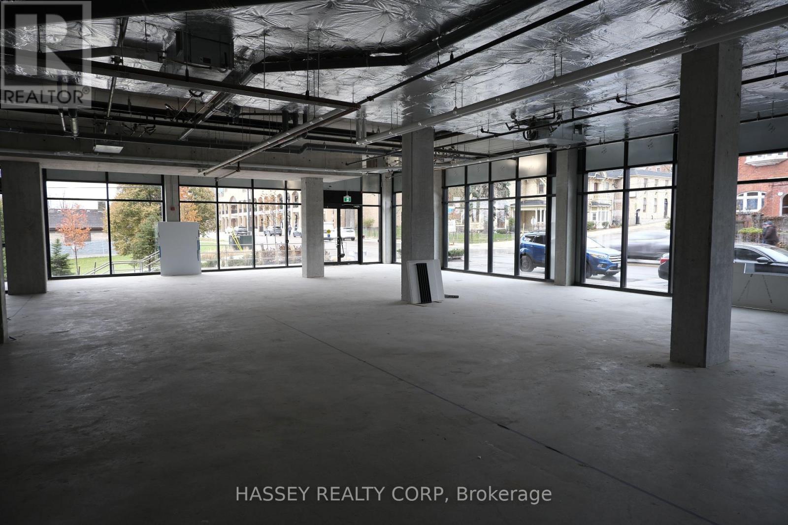 C1 - 185 Dunlop Street E, Barrie (Lakeshore), Ontario  L4M 0L7 - Photo 6 - S12546888