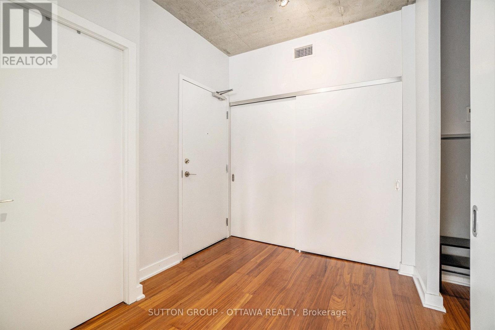 517 - 354 Gladstone Avenue, Ottawa, Ontario  K2P 0R4 - Photo 4 - X12547002