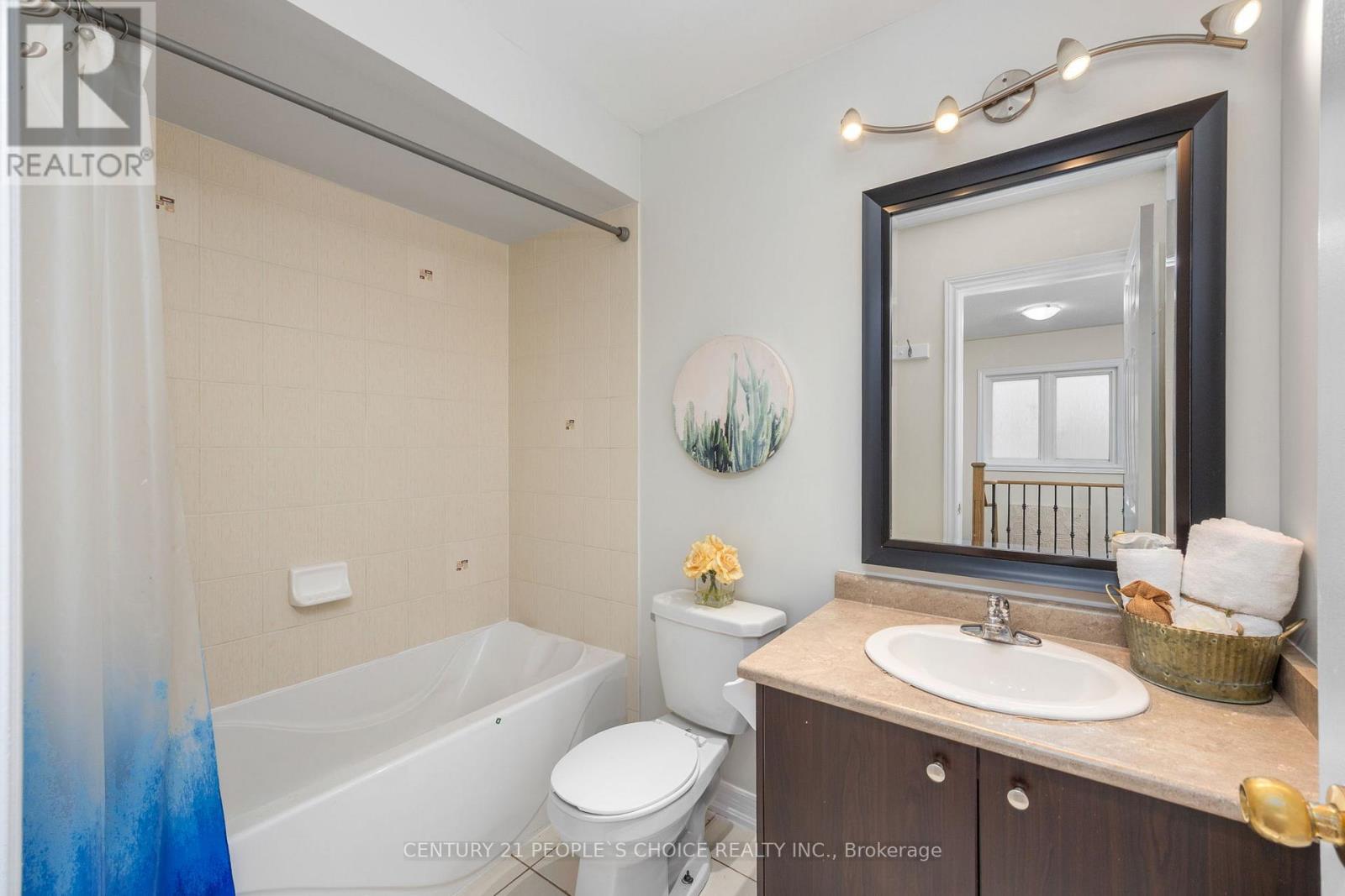 Upper - 32 Frenchpark Circle, Brampton, Ontario  L6X 0Y6 - Photo 18 - W12546838