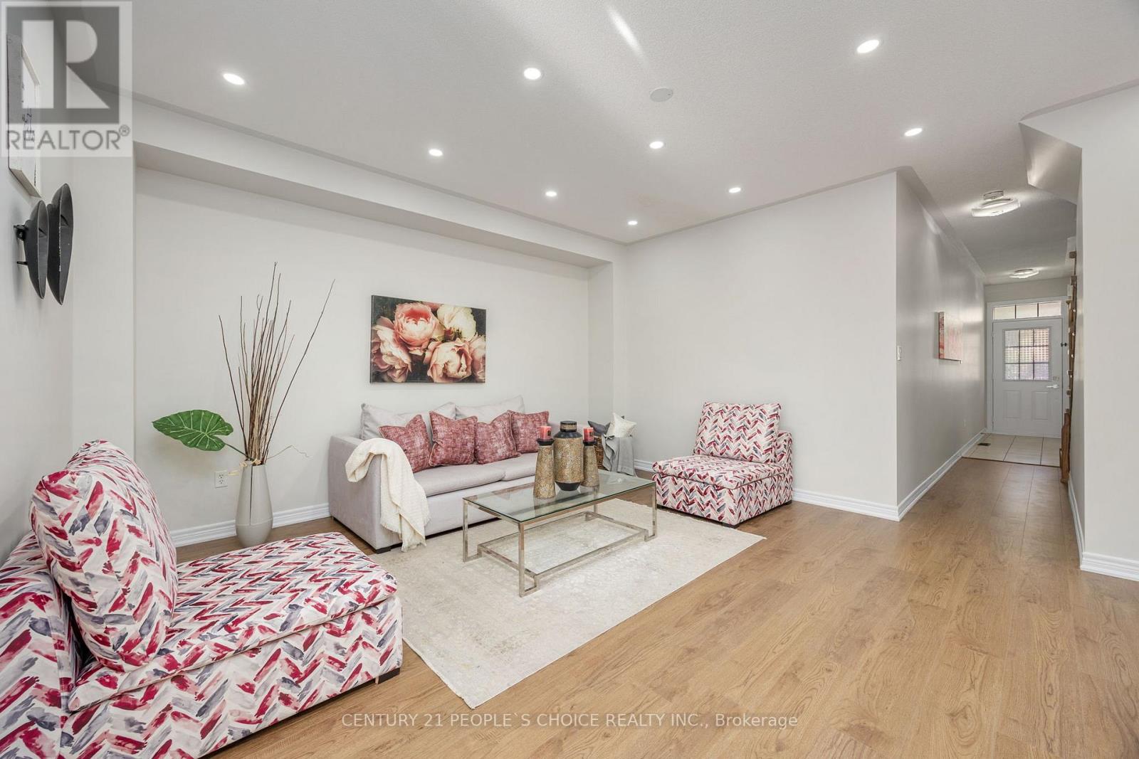 Upper - 32 Frenchpark Circle, Brampton, Ontario  L6X 0Y6 - Photo 8 - W12546838