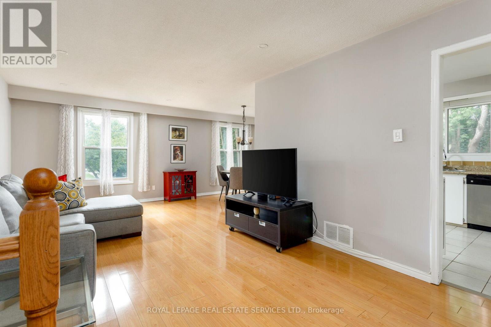 2339 Hixon Street, Oakville, Ontario  L6L 1T7 - Photo 5 - W12546856