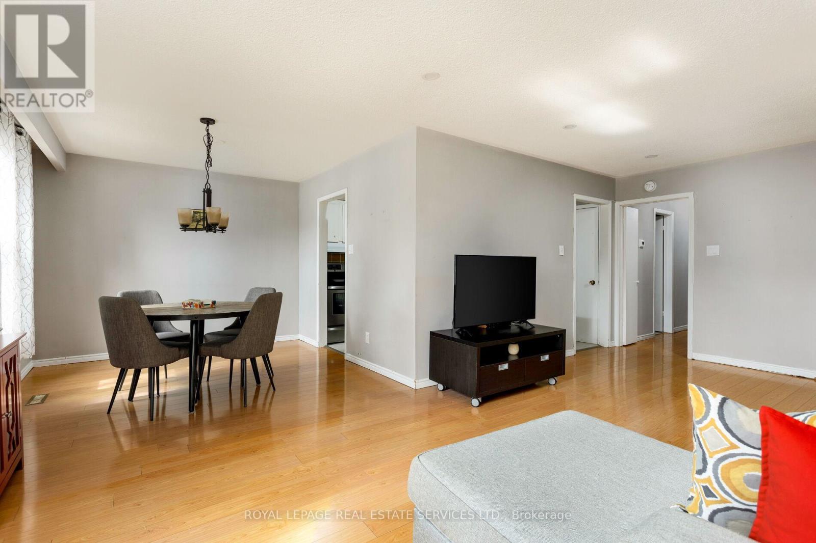 2339 Hixon Street, Oakville, Ontario  L6L 1T7 - Photo 8 - W12546856