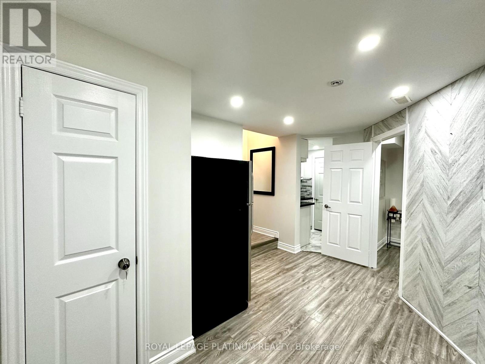 68 Fallmeadow Circle, Brampton, Ontario  L6Y 0Y7 - Photo 14 - W12546868