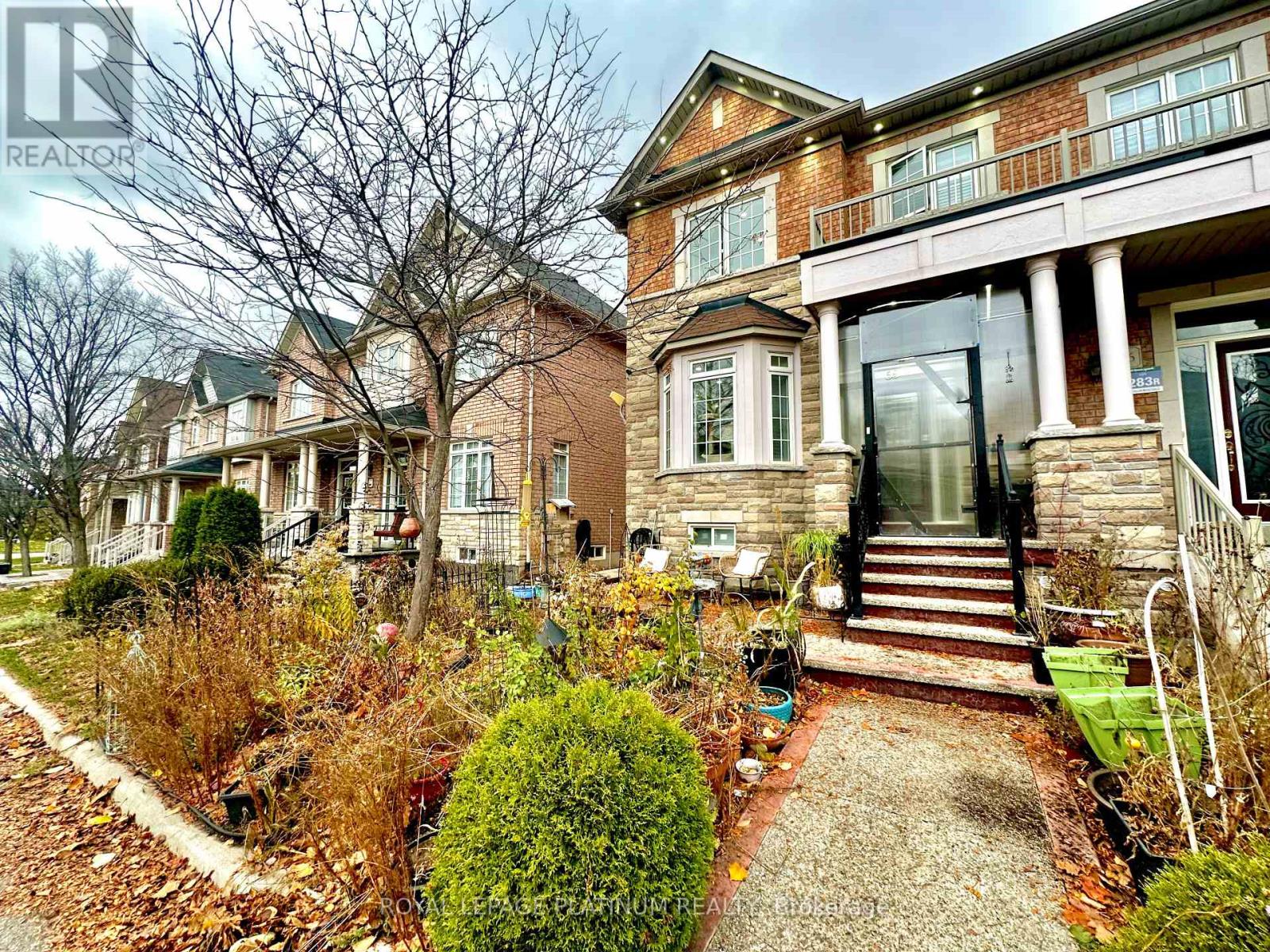 68 Fallmeadow Circle, Brampton, Ontario  L6Y 0Y7 - Photo 2 - W12546868