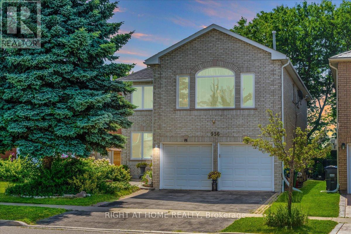 956 WINTERTON WAY, Mississauga, Ontario