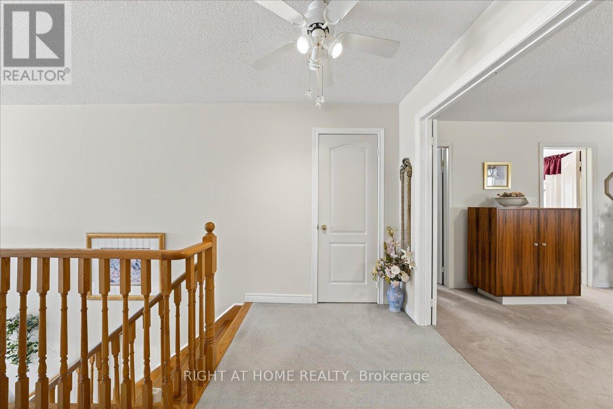 956 Winterton Way, Mississauga, Ontario  L5V 1M6 - Photo 30 - W12546882