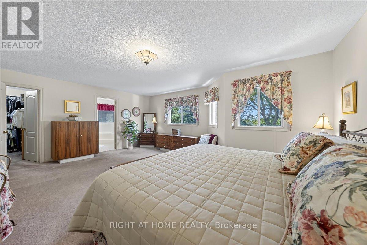 956 Winterton Way, Mississauga, Ontario  L5V 1M6 - Photo 33 - W12546882