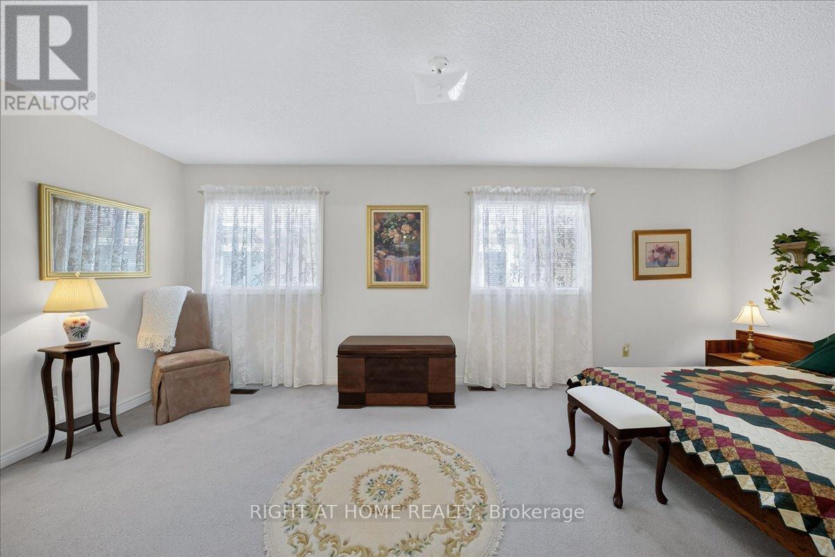 956 Winterton Way, Mississauga, Ontario  L5V 1M6 - Photo 38 - W12546882