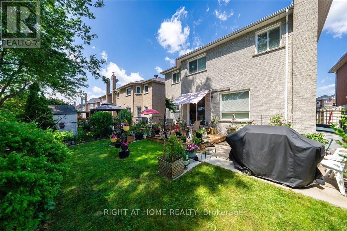 956 Winterton Way, Mississauga, Ontario  L5V 1M6 - Photo 48 - W12546882