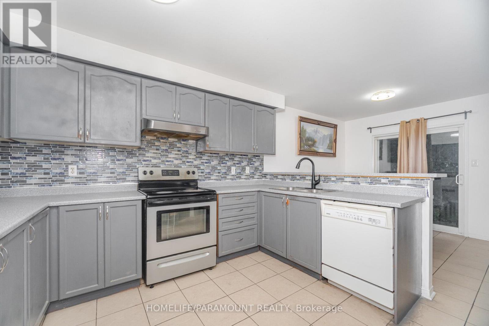 15 Vermont Road, Brampton, Ontario  L7A 3G3 - Photo 14 - W12546886