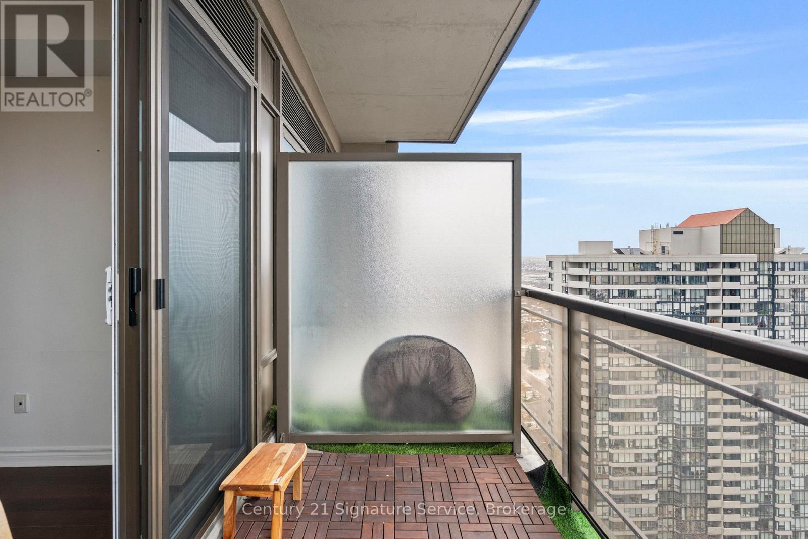 2001 - 385 Prince Of Wales Drive, Mississauga, Ontario  L5B 0C6 - Photo 18 - W12546906