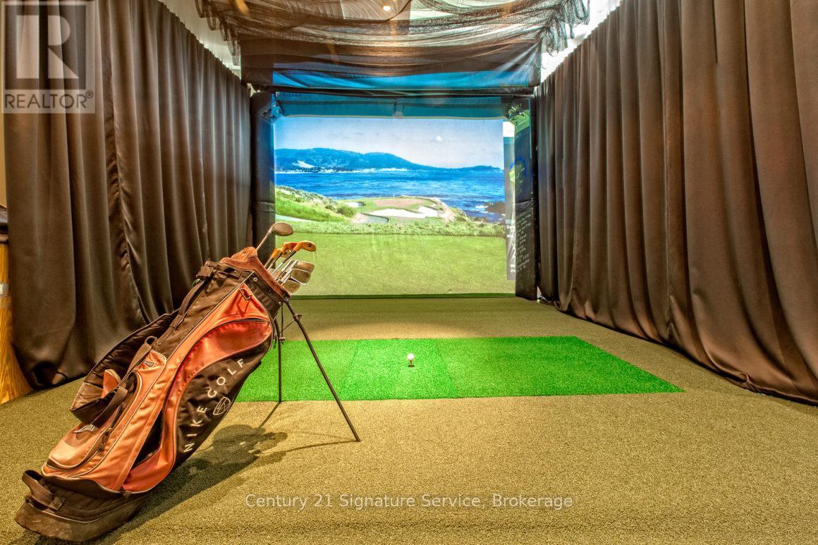 2001 - 385 Prince Of Wales Drive, Mississauga, Ontario  L5B 0C6 - Photo 36 - W12546906