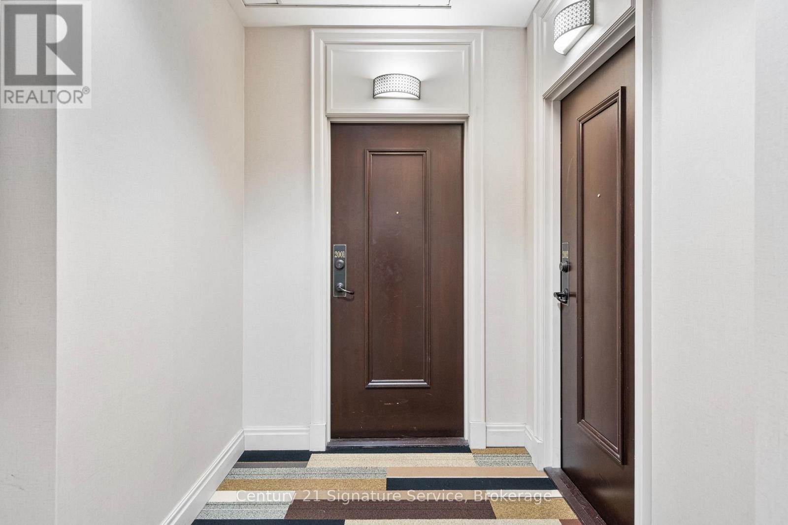 2001 - 385 Prince Of Wales Drive, Mississauga, Ontario  L5B 0C6 - Photo 5 - W12546906