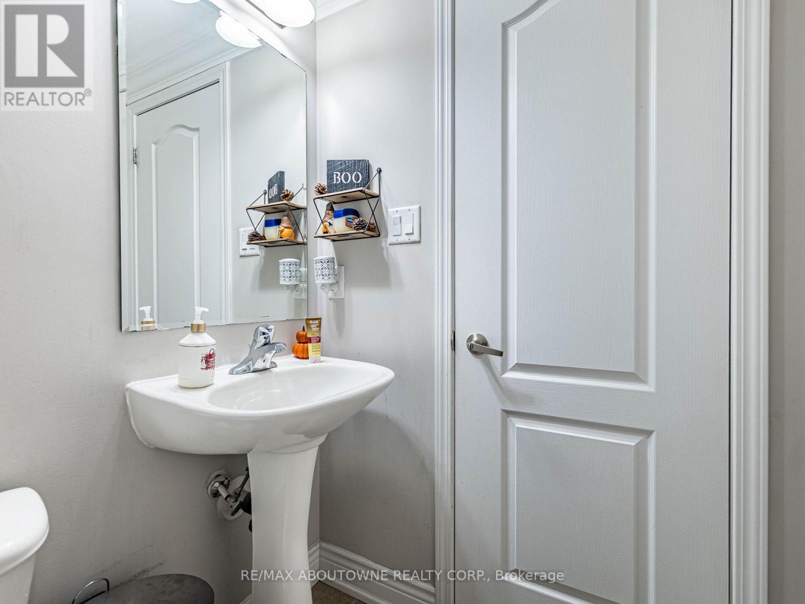 29 - 6020 Derry Road, Milton, Ontario  L9T 8L6 - Photo 28 - W12546924