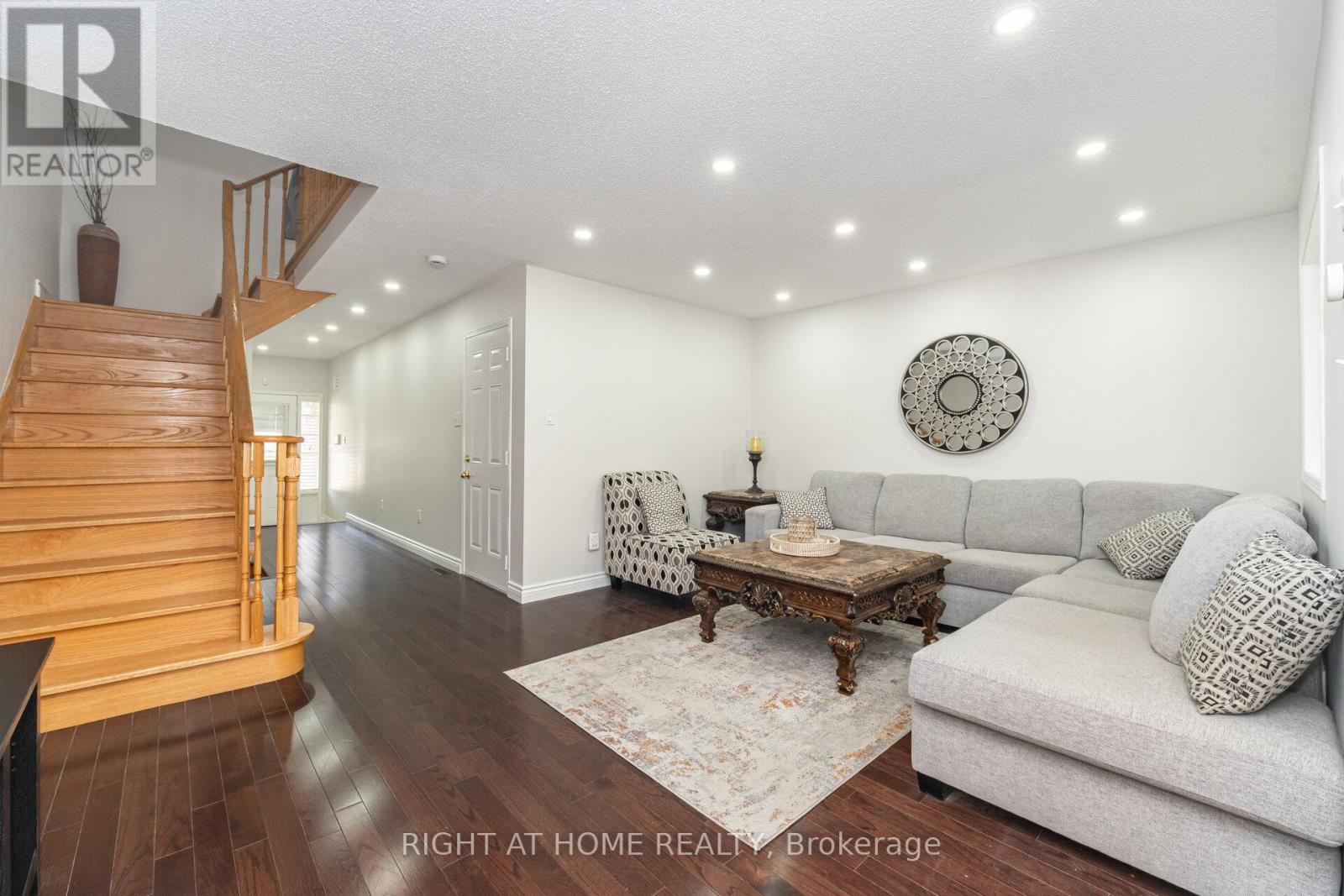 131 Crystal Glen Crescent, Brampton, Ontario  L6X 0K6 - Photo 11 - W12546928