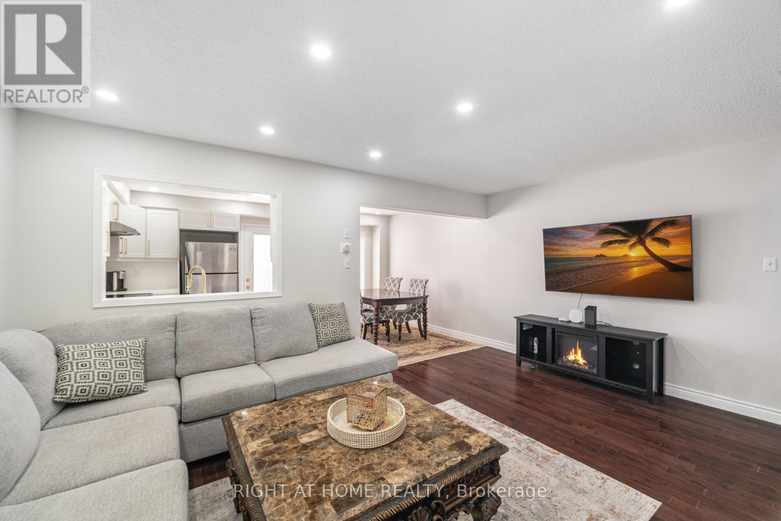 131 Crystal Glen Crescent, Brampton, Ontario  L6X 0K6 - Photo 12 - W12546928