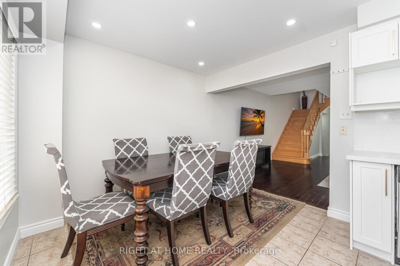 131 Crystal Glen Crescent, Brampton, Ontario  L6X 0K6 - Photo 15 - W12546928