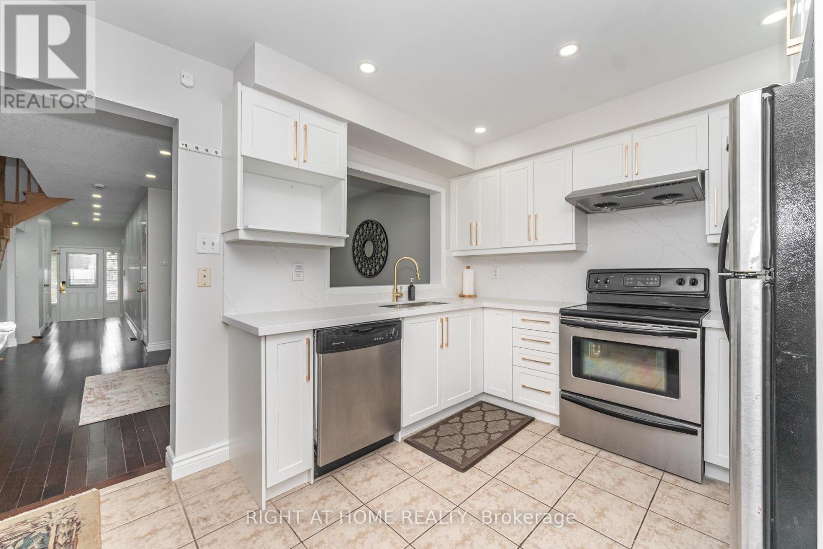 131 Crystal Glen Crescent, Brampton, Ontario  L6X 0K6 - Photo 17 - W12546928