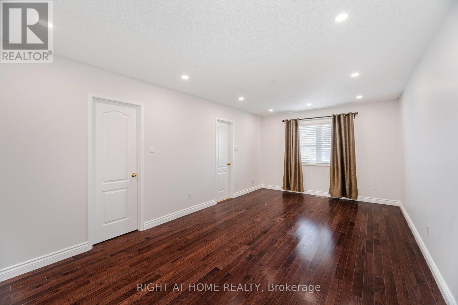 131 Crystal Glen Crescent, Brampton, Ontario  L6X 0K6 - Photo 23 - W12546928