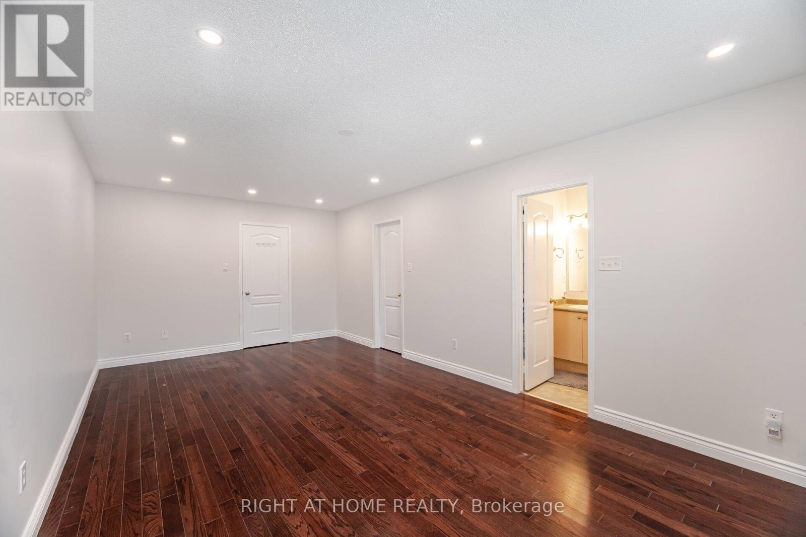 131 Crystal Glen Crescent, Brampton, Ontario  L6X 0K6 - Photo 25 - W12546928